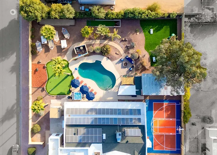 Holiday home Moroccan Oasis-pool Games & Family Fun Awaits *